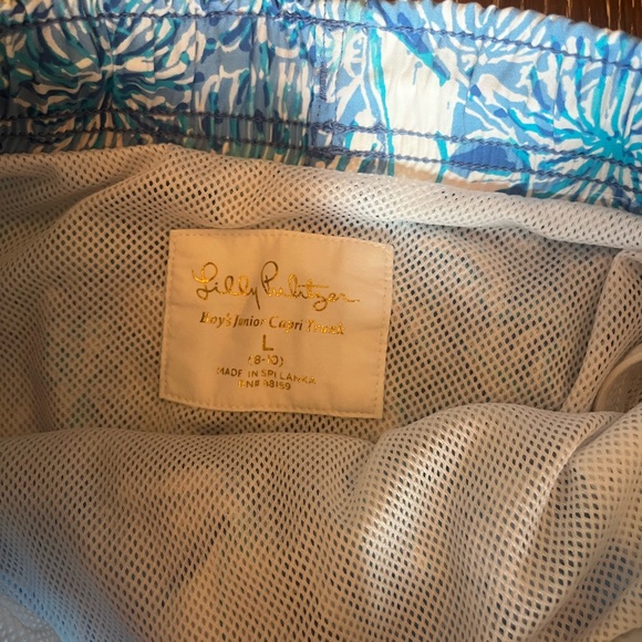 Lily Pulitzer boys swim trunks - Picture 4 of 7